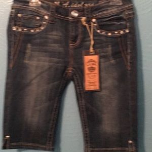 La idol NWT shorts.
